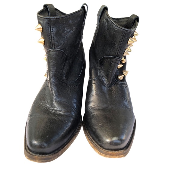 TBA To Be Announced Studded Ankle Boots Leather size 7 broken In And comfy - Picture 4 of 13
